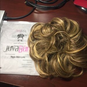 Juva-bun messy bun scrunchie